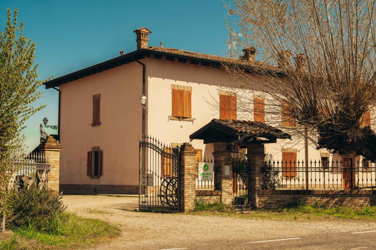 Agriturismo Garzole Castelfranco Emilia Eksteriør billede